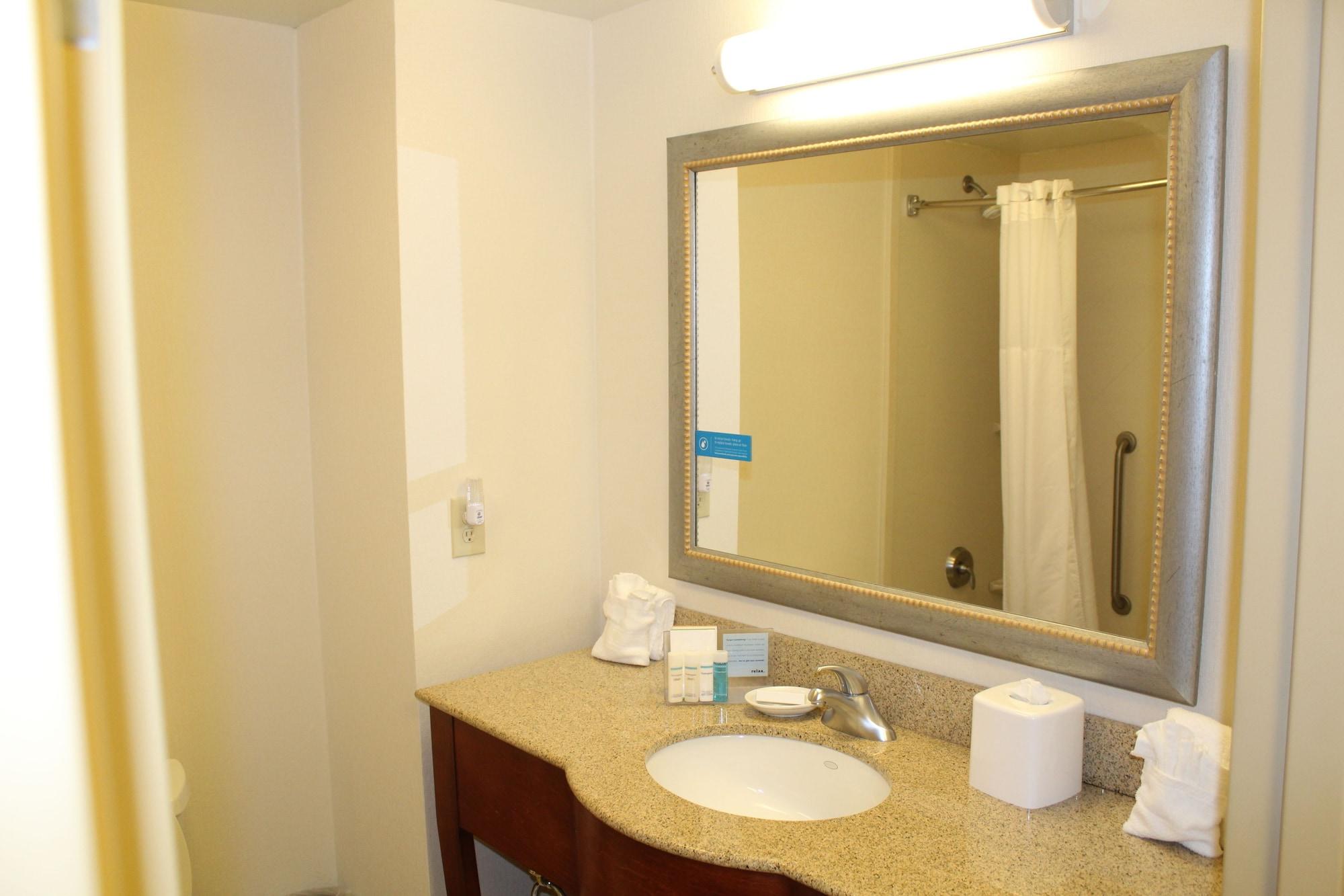 Hampton Inn Gloucester Kültér fotó