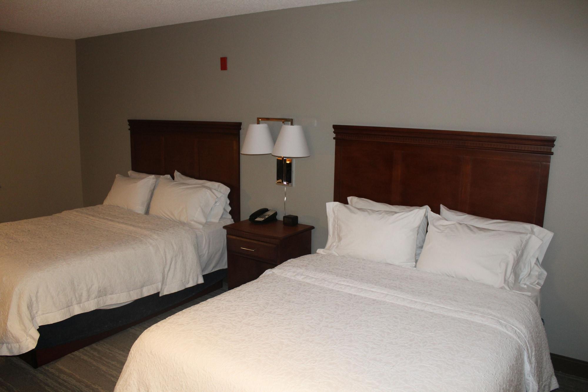 Hampton Inn Gloucester Kültér fotó