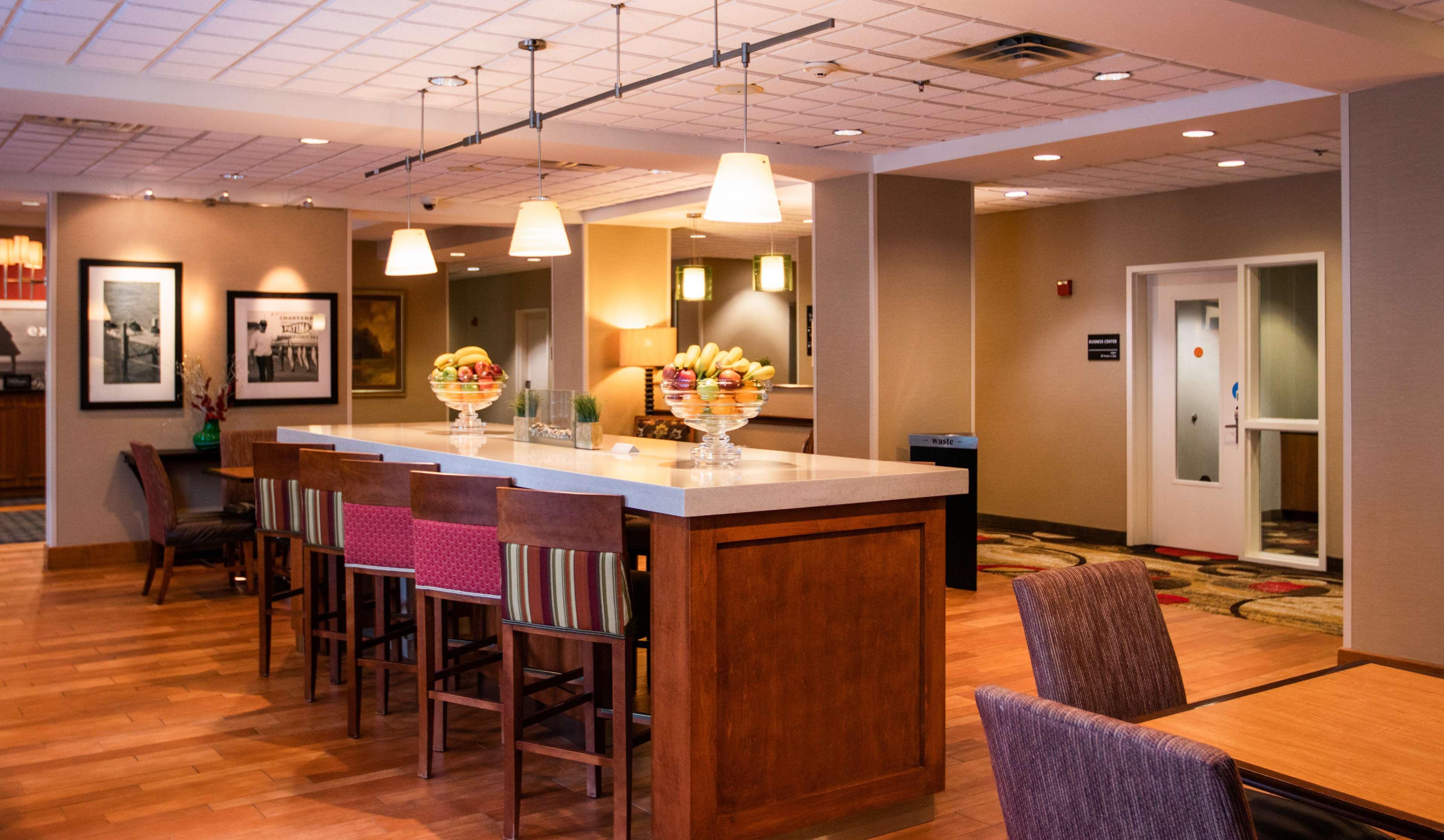 Hampton Inn Gloucester Kültér fotó