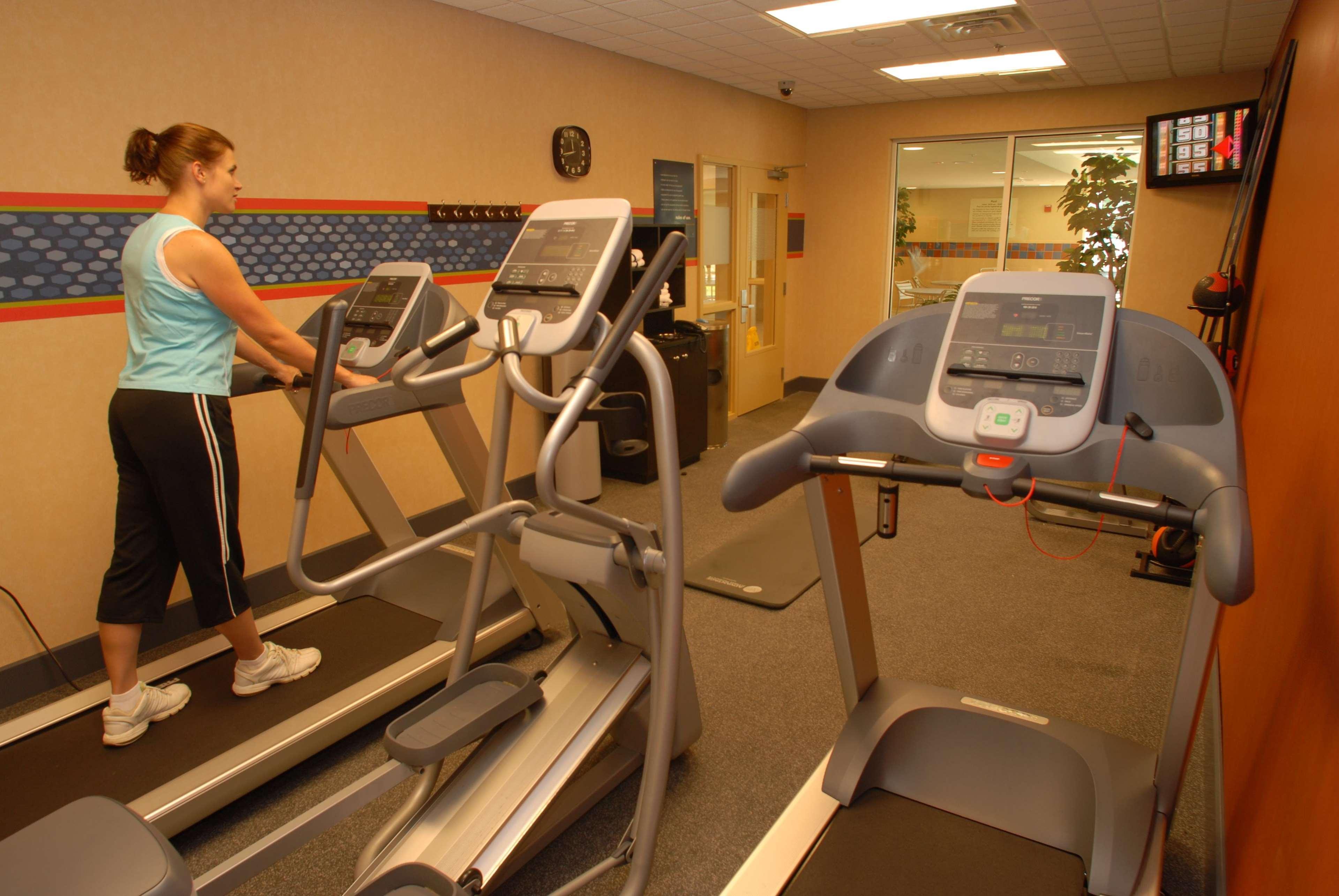 Hampton Inn Gloucester Kültér fotó