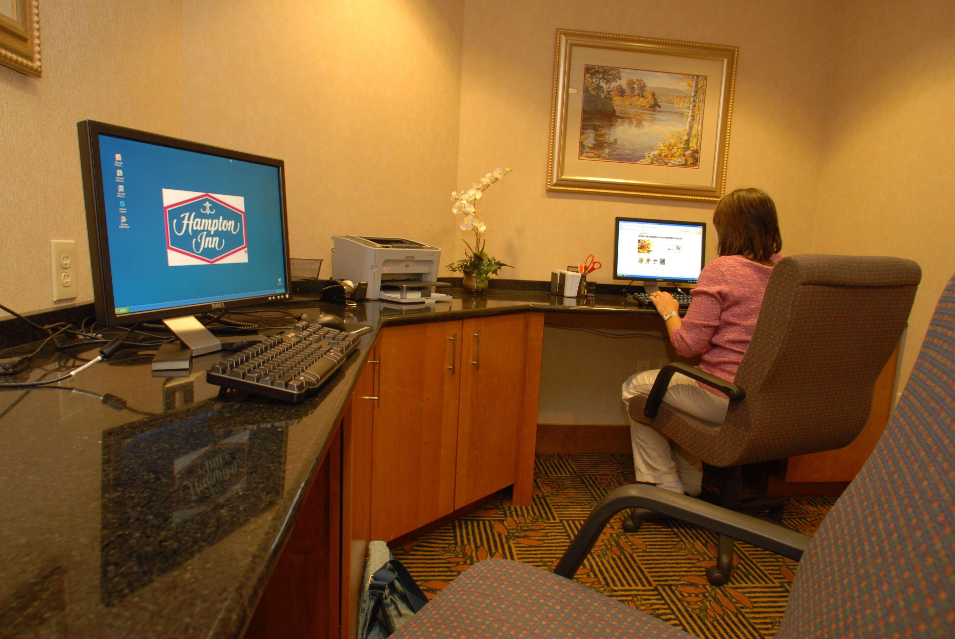 Hampton Inn Gloucester Kültér fotó