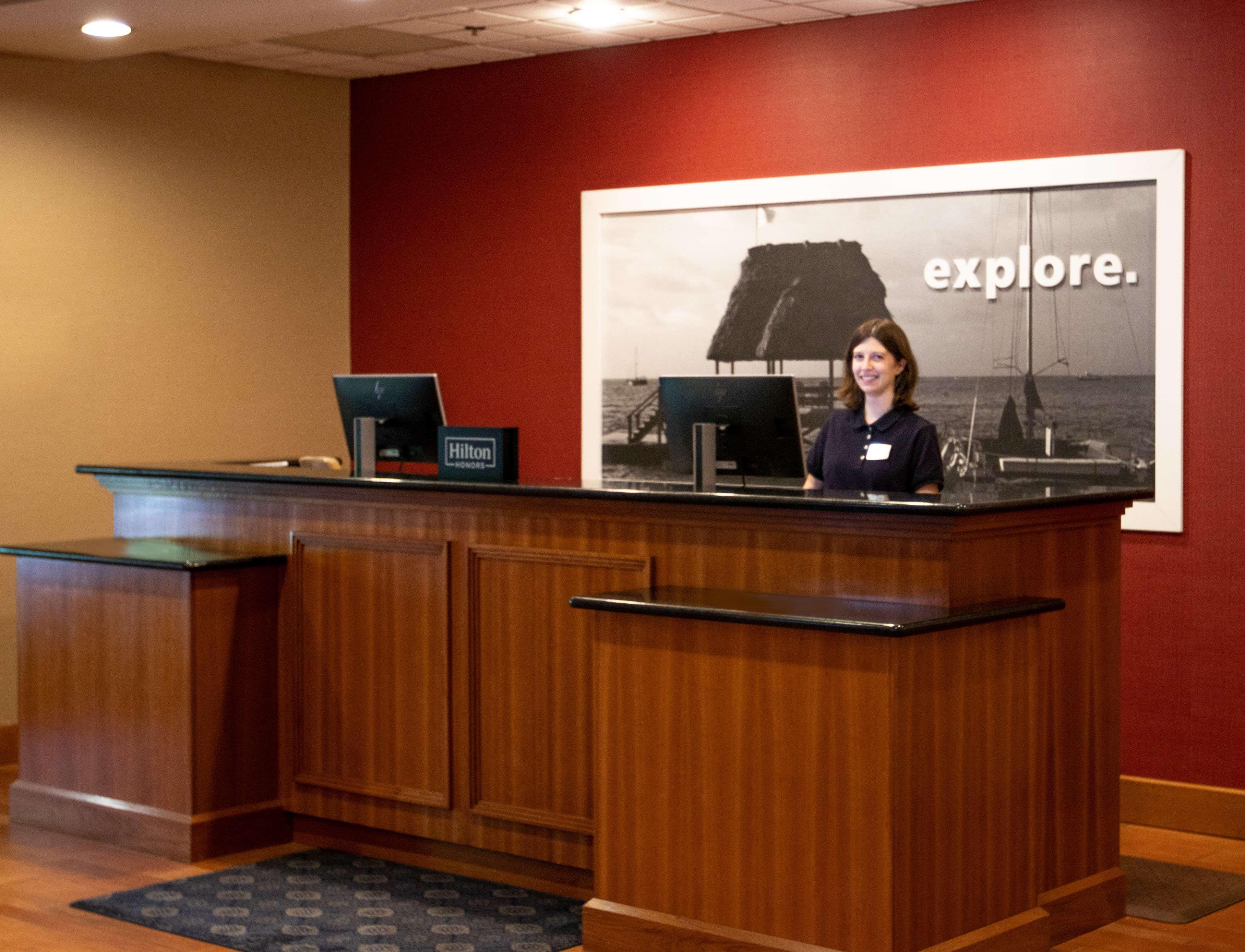 Hampton Inn Gloucester Kültér fotó