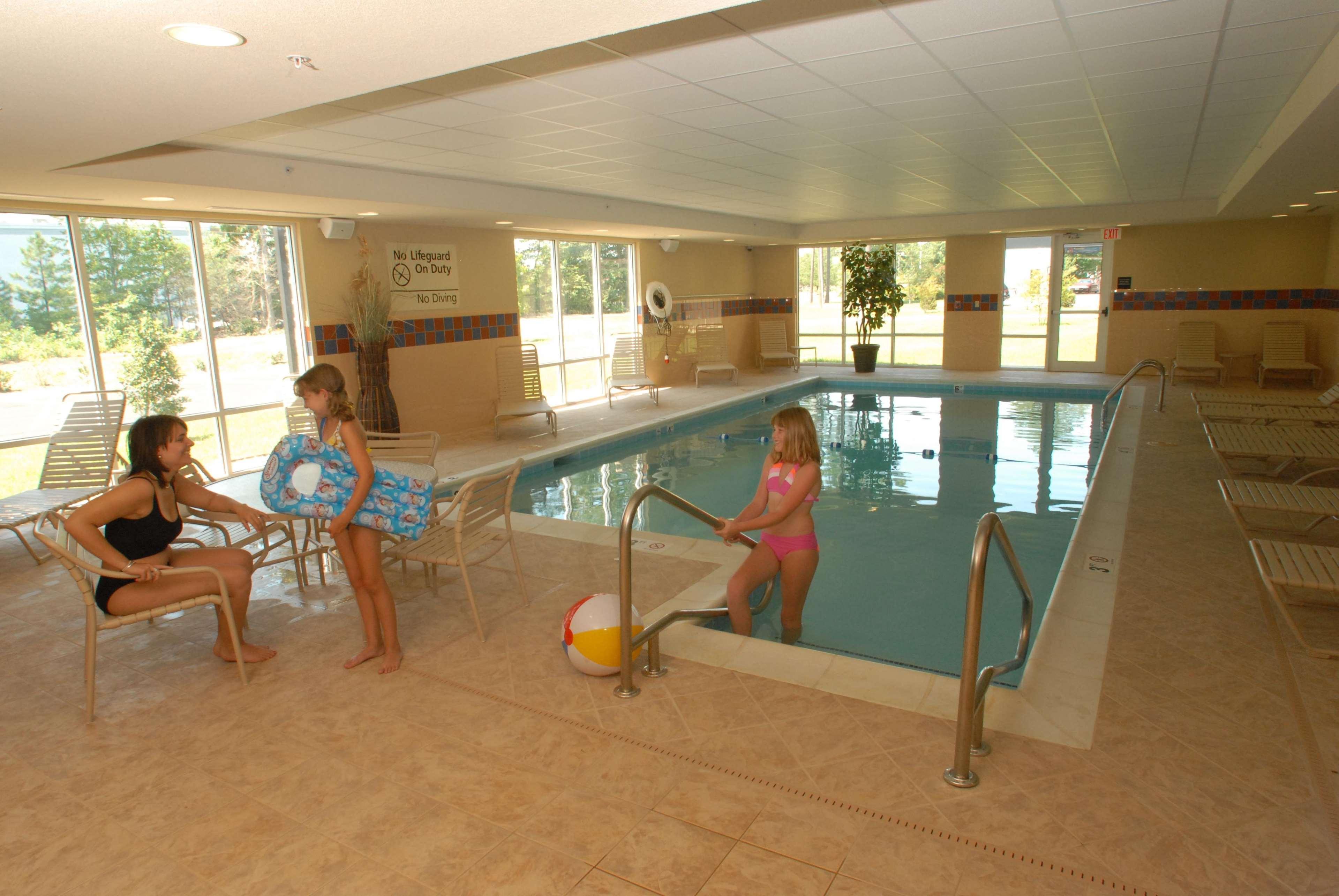 Hampton Inn Gloucester Kültér fotó