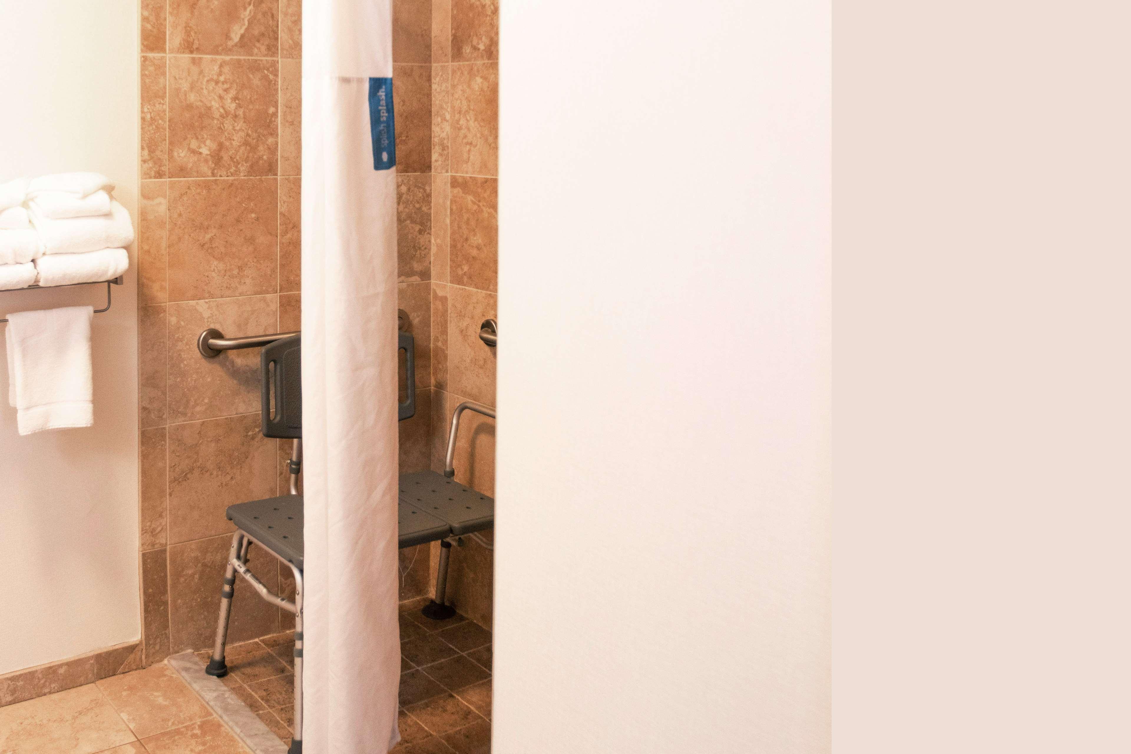 Hampton Inn Gloucester Kültér fotó