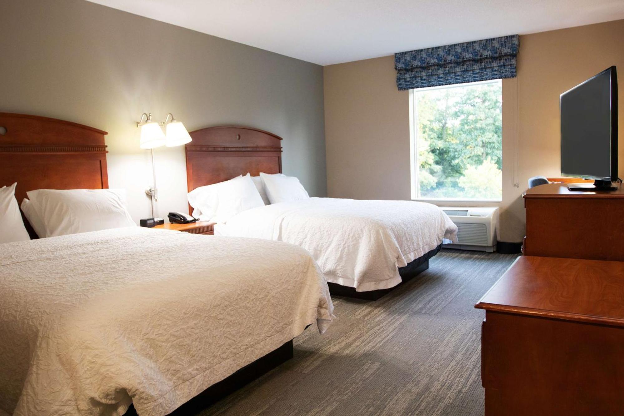Hampton Inn Gloucester Kültér fotó