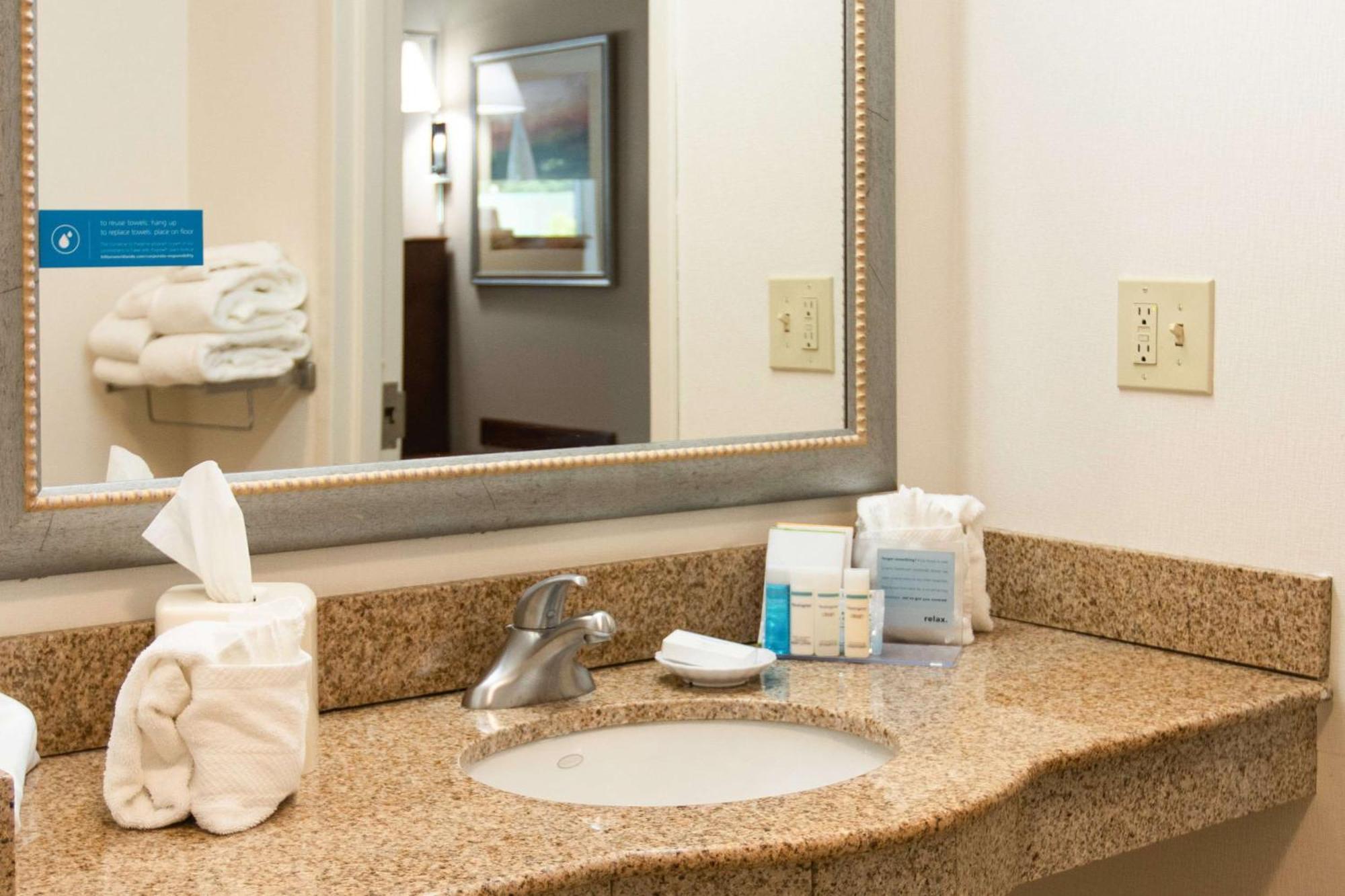 Hampton Inn Gloucester Kültér fotó