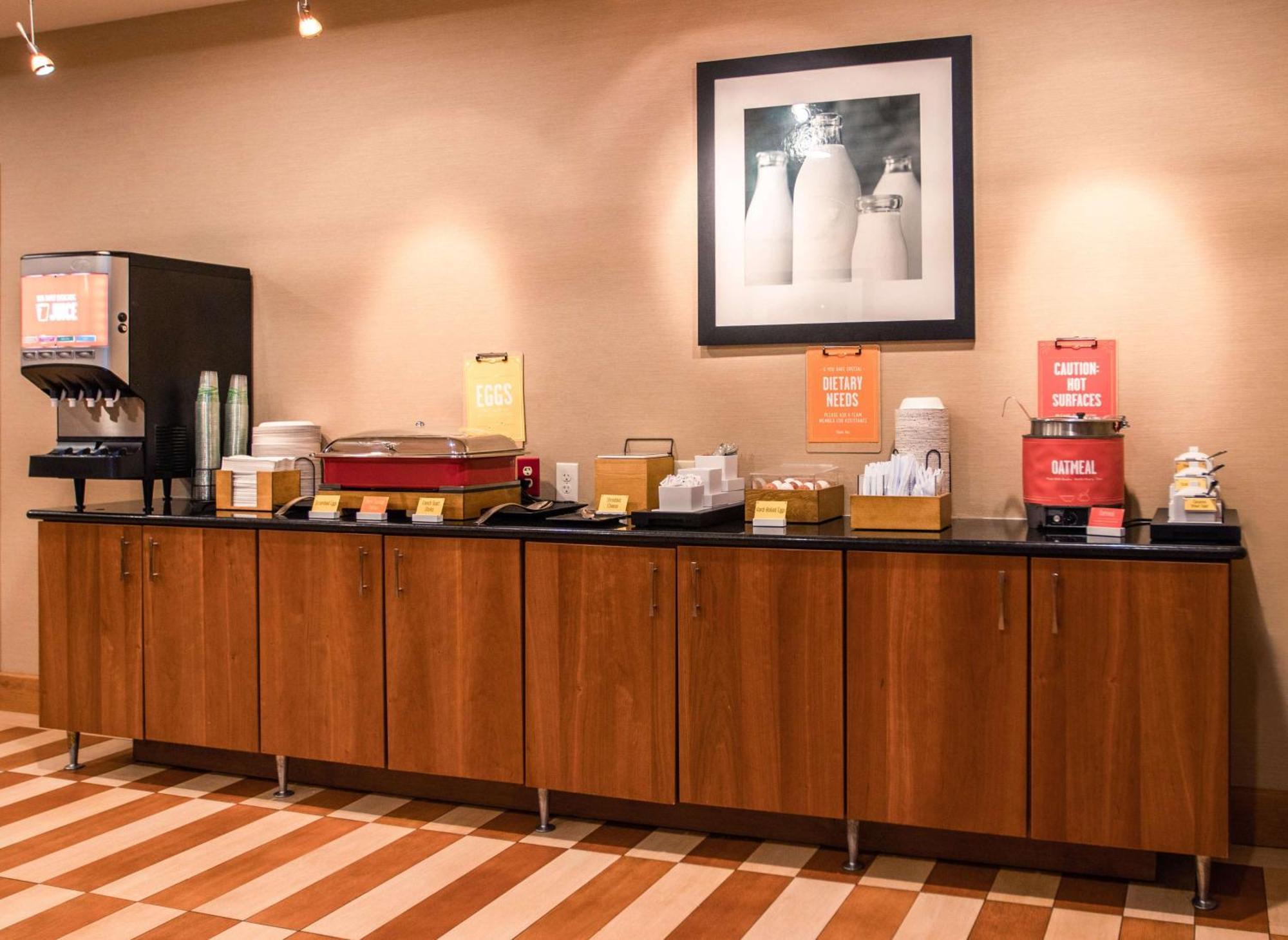 Hampton Inn Gloucester Kültér fotó